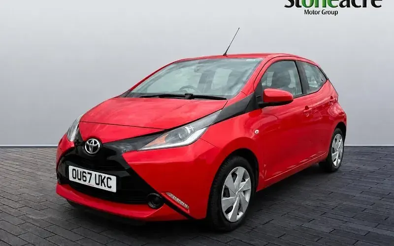Used Toyota Aygo X-play 69 HP (50 kW) 2017 Red Hatchback