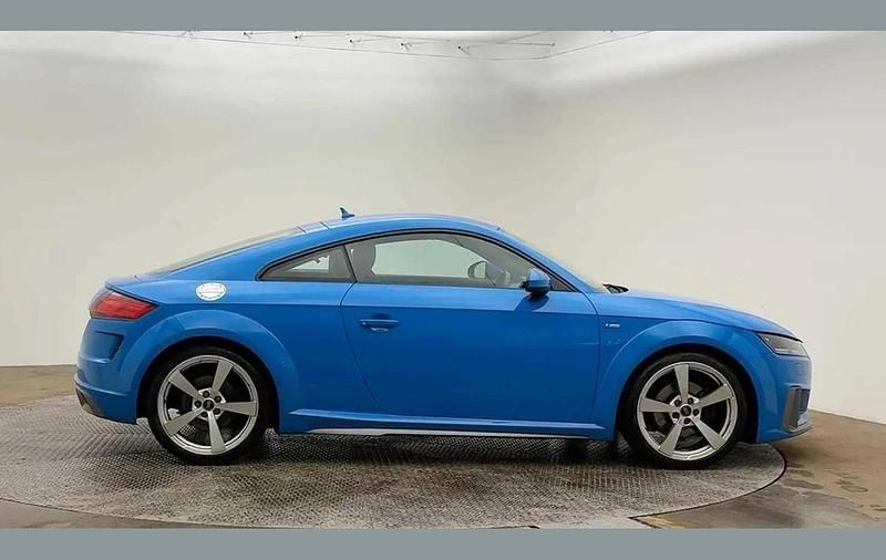 Begagnad Audi TT S-Line 194 HK (142 kW) 2023 Blå Sportkupé