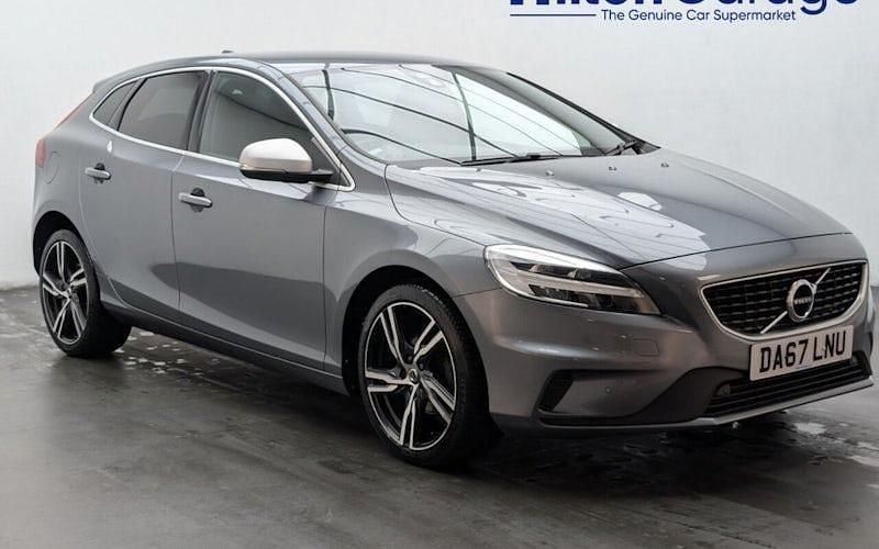 Used 2019 Volvo V40 R-Design Pro Hatchback | £11,950 (Fair price) - Image 1/4
