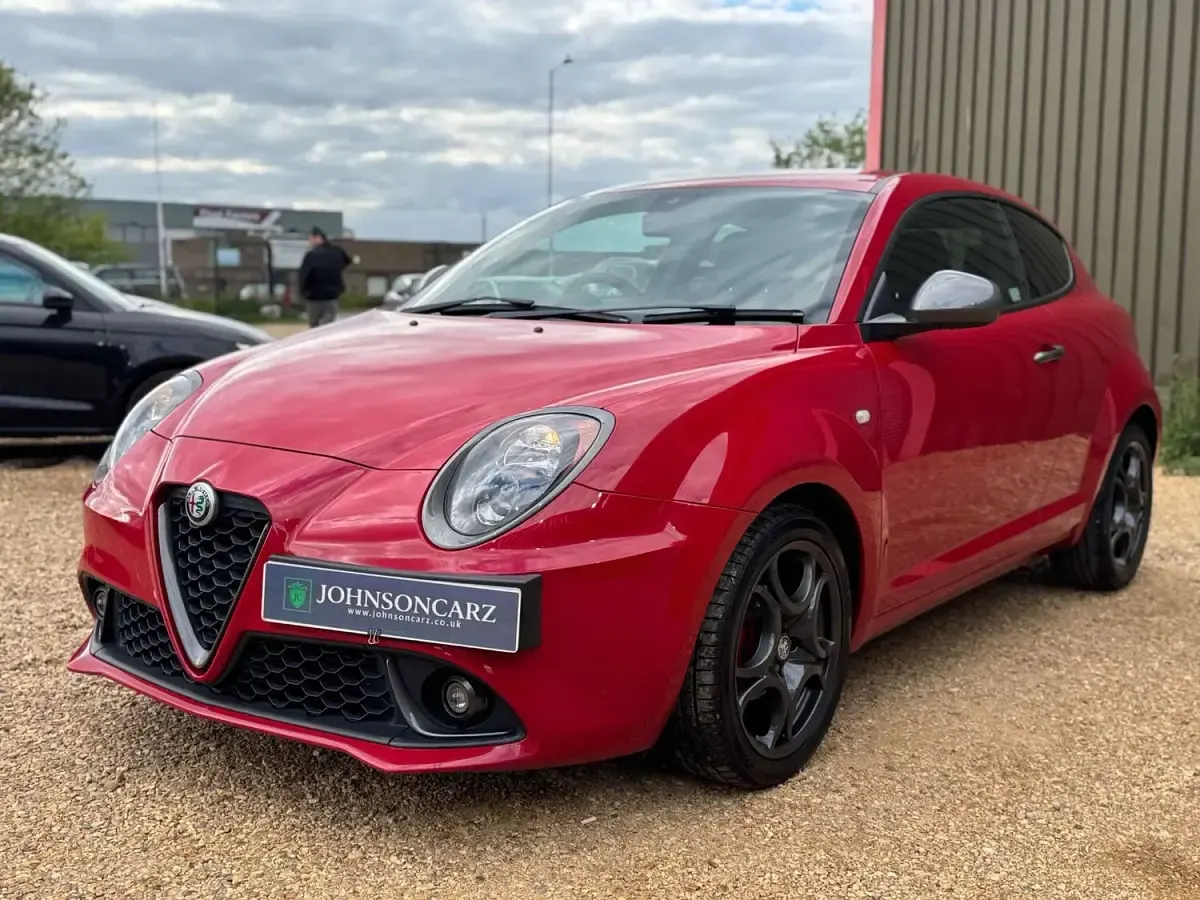 Used Alfa Romeo MiTo Edizione Speciale 105 HP (77 kW) 2018 Red Hatchback