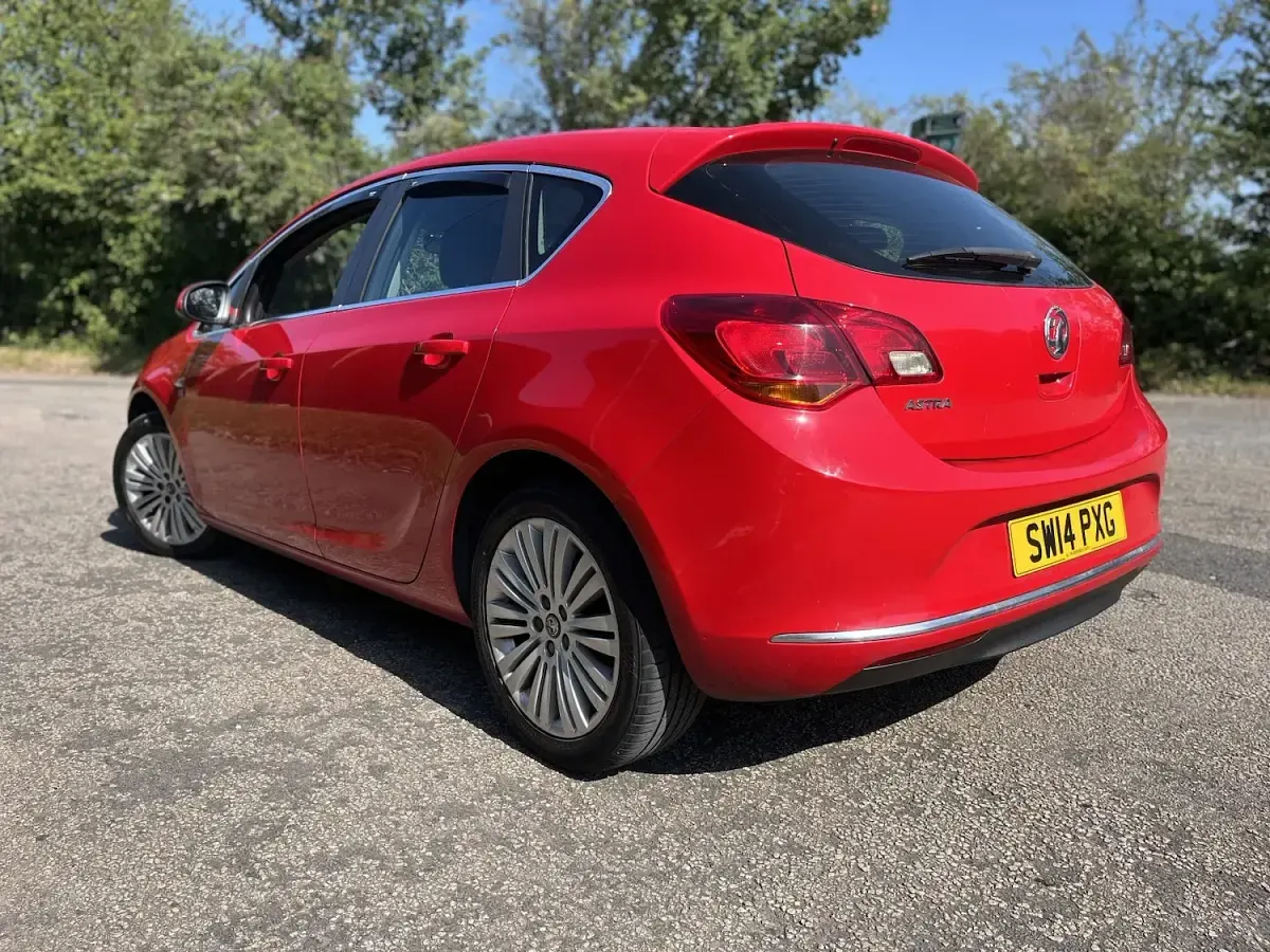 Used Vauxhall Astra Excite 2014 Red Hatchback