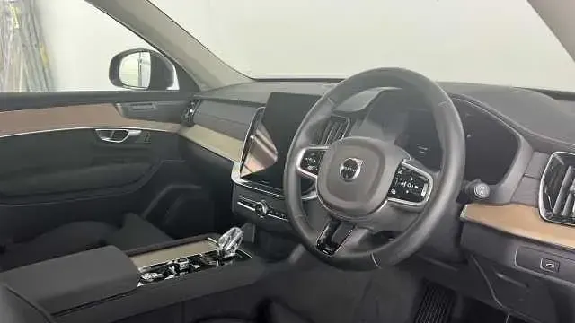 Used Volvo XC90 Plus 247 HP (181 kW) 2026 SUV