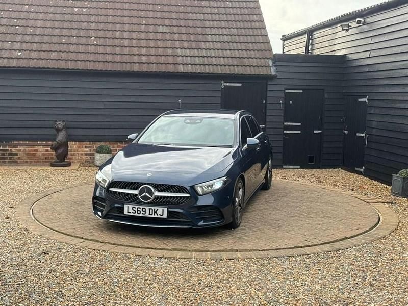 Usado Mercedes A200 Executive 150 HP (110 kW) 2019 Azul Citadino