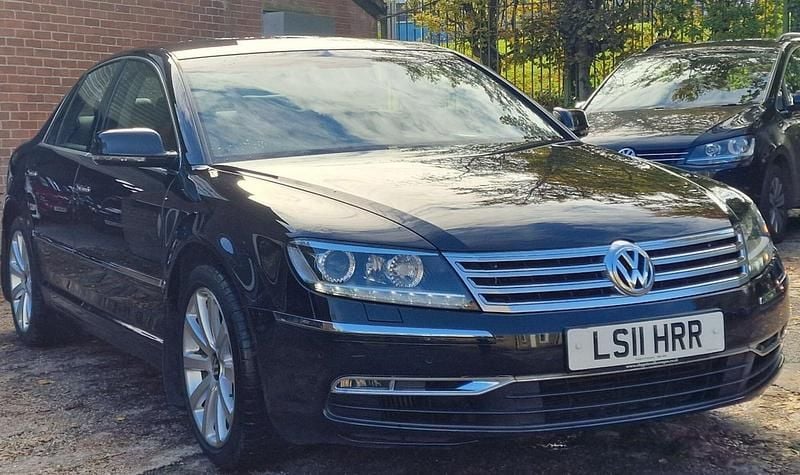 Black Used 2011 VW Phaeton Sedan | £9,825 - Image 1/4