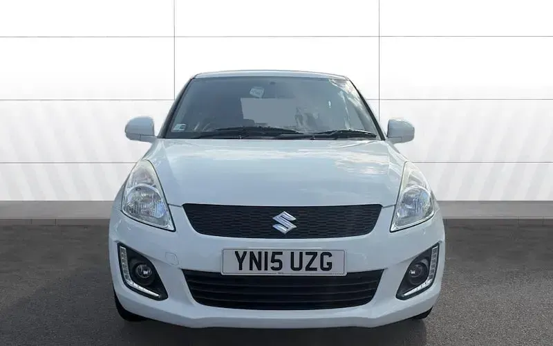 Used Suzuki Swift 94 HP (69 kW) 2015 White Hatchback