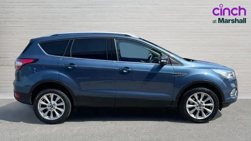 Used Ford Kuga Titanium 176 HP (129 kW) 2019 Blue SUV