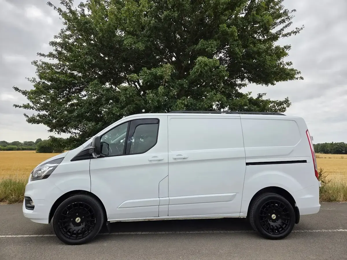 Used Ford Transit Custom Limited 2019 White Van