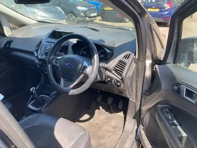 Usado Ford Ecosport Titanium 125 HP (91 kW) 2015 Cinzento SUV