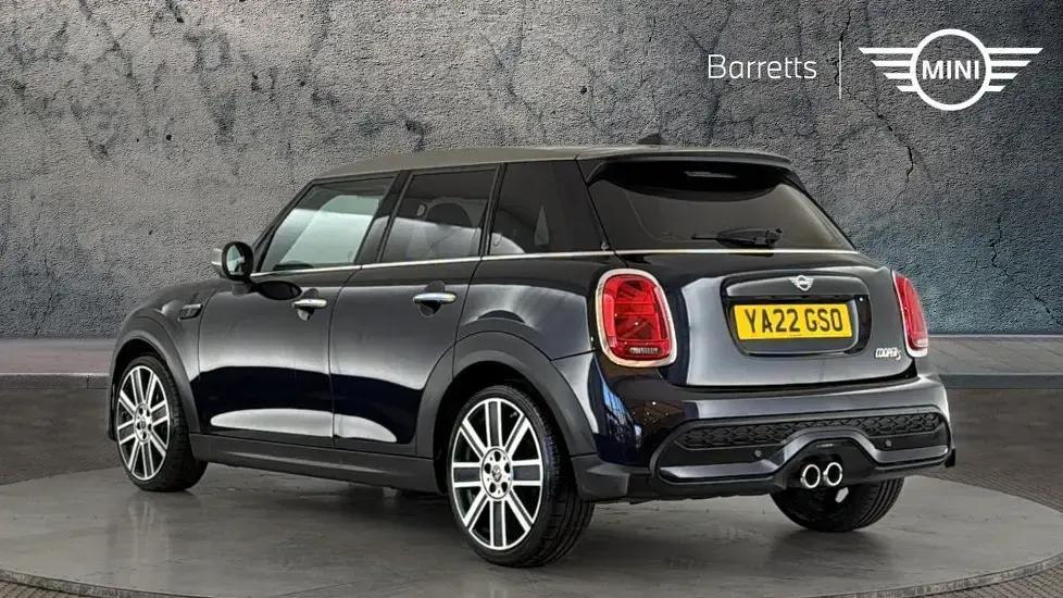 Used Mini Cooper S Exclusive 176 HP (129 kW) 2022 Black Hatchback