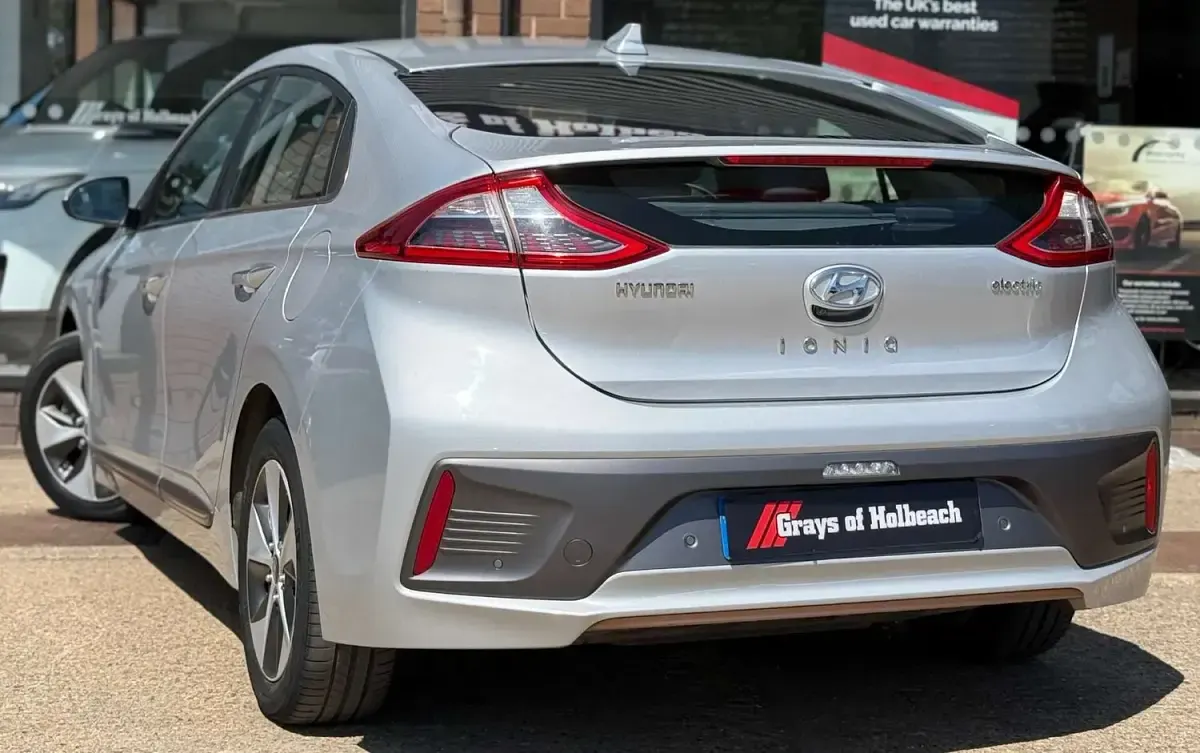 Used Hyundai Ioniq Premium SE 88 kW (120 HP) 2017 Silver Hatchback