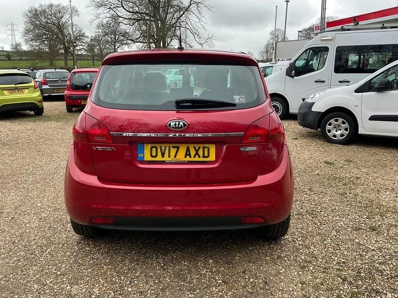 Used Kia Venga 90 HP (66 kW) 2017 Red Hatchback