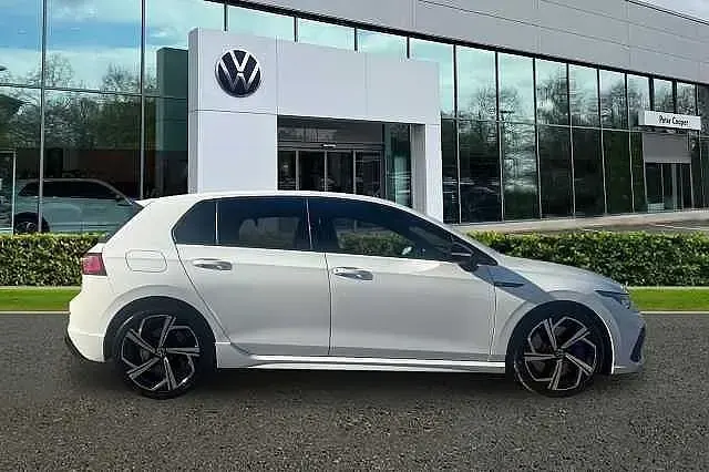 Second-hand VW Golf VII R 320 CP (235 kW) 2021 Alb Hatchback