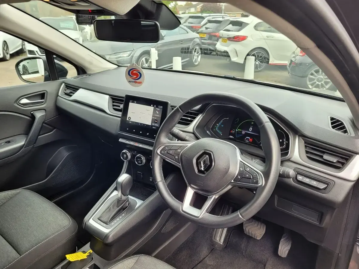 Used Renault Captur Iconic 143 HP (105 kW) 2022 Grey SUV