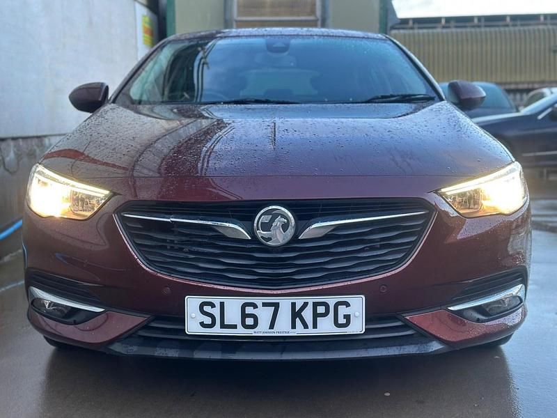 Used Vauxhall Insignia SRi 2017 Red Hatchback