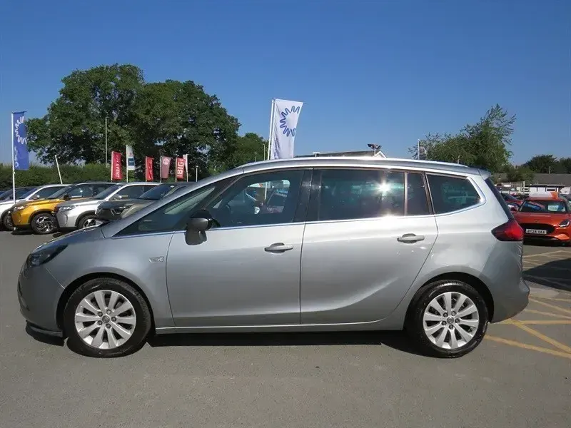 Used Vauxhall Zafira Tourer S 130 HP (95 kW) 2013 Silver MPV