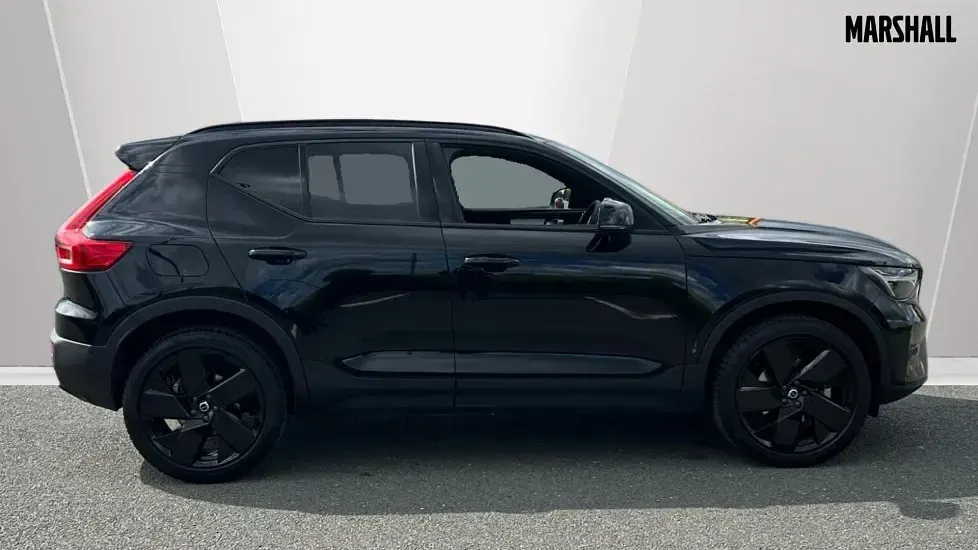 Used Volvo XC40 Ultra 197 HP (144 kW) 2025 Black SUV
