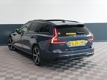 Used Volvo V60 Ultra 197 HP (144 kW) 2025 Blue Estate