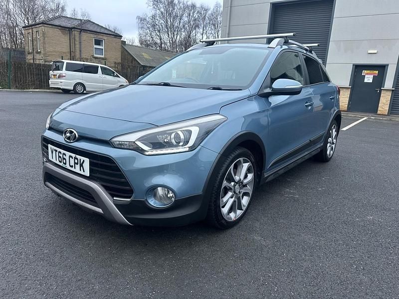 Blue Used 2016 Hyundai i20 Active Hatchback | £4,795 (Fair price) - Image 1/4