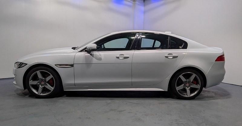 Used Jaguar XE R-Sport 180 HP (132 kW) 2016 White Sedan