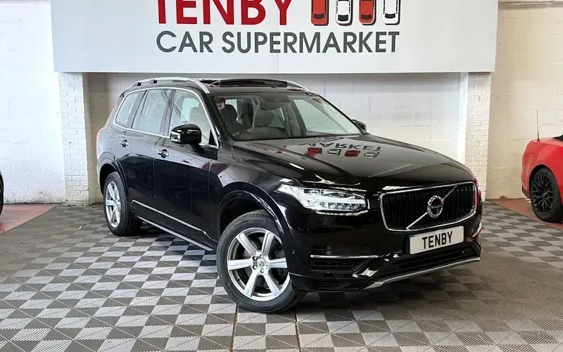 Used Volvo XC90 Momentum 407 HP (299 kW) 2017 SUV
