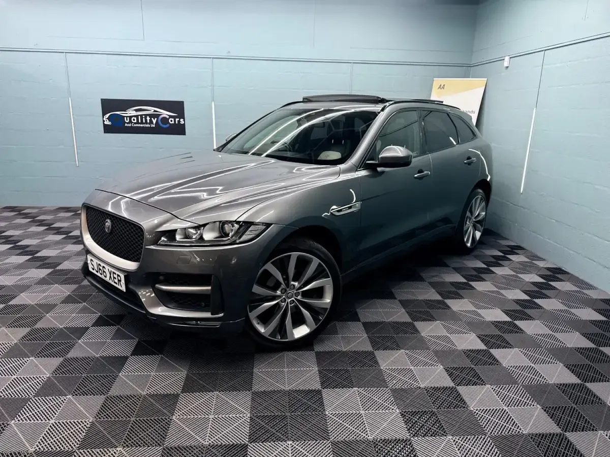Used Jaguar F-Pace R-Sport 180 HP (132 kW) 2016 Grey SUV