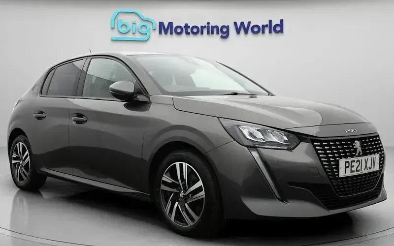Second-hand Peugeot 208 Allure Premium 102 CP (75 kW) 2022 Hatchback