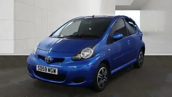 Used Toyota Aygo 67 HP (49 kW) 2009 Blue Hatchback