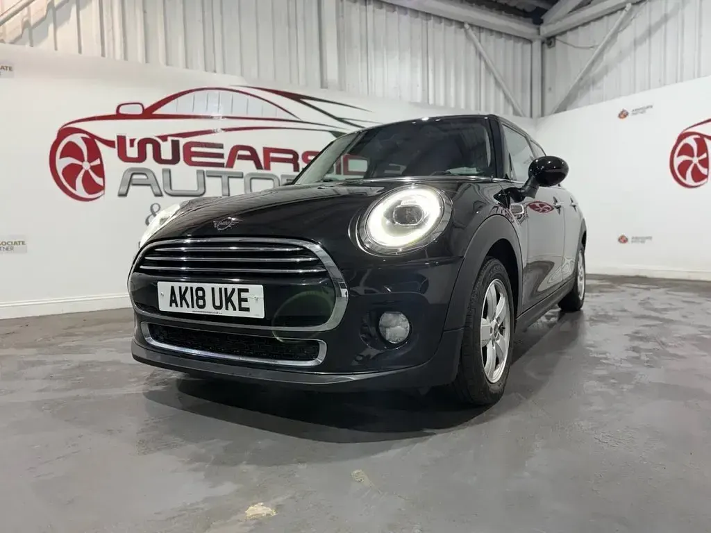 Used Mini Cooper Hatch 136 HP (100 kW) 2018 Black Hatchback