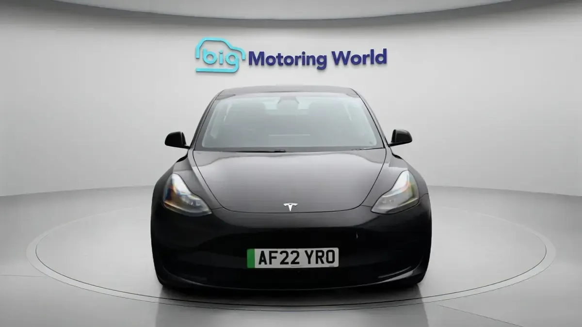 Used Tesla Model 3 Standard Range Plus 222 kW (302 HP) 2022 Black Sedan
