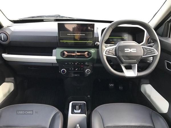 New Dacia Spring Extreme 47 kW (65 HP) 2025 White Hatchback