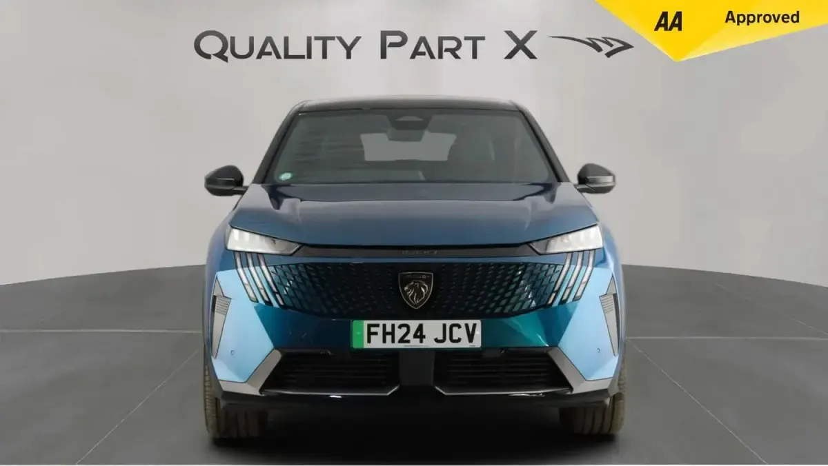 Used Peugeot e-3008 GT 154 kW (210 HP) 2024 Blue SUV