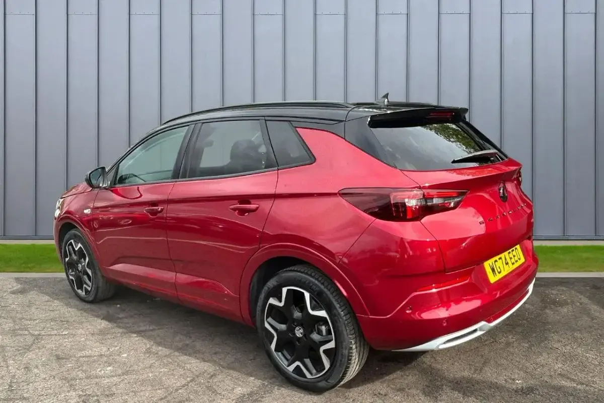 Used Vauxhall Grandland X Ultimate 128 HP (94 kW) 2025 Red SUV