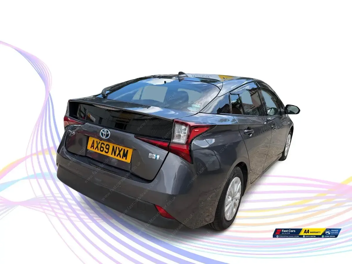 Used Toyota Prius 140 HP (102 kW) 2025 Blue Hatchback