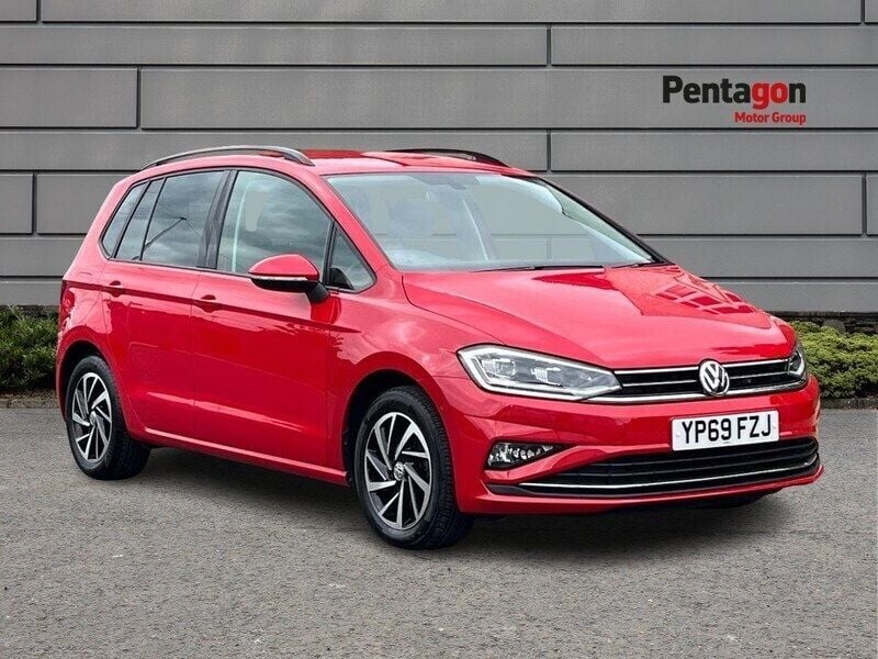 Red Used 2019 VW Golf Sportsvan Edition MPV | £15,995 (Fair price) - Image 1/3