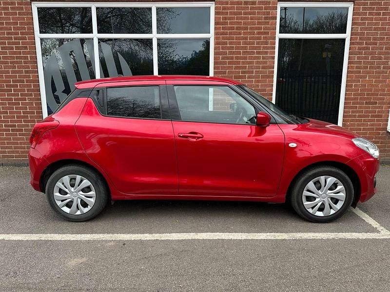 Used Suzuki Swift SZ3 83 HP (61 kW) 2020 Red Hatchback