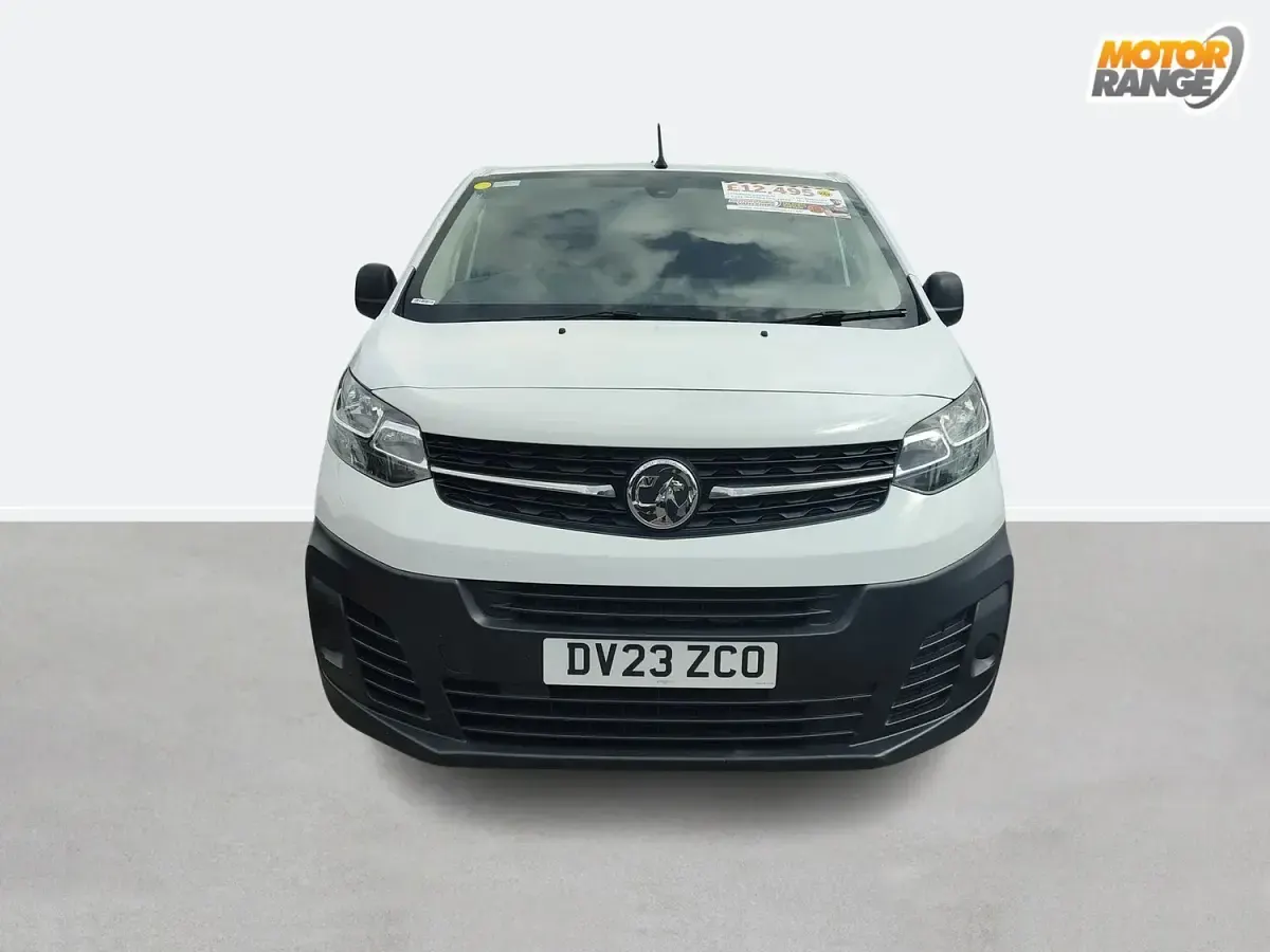 Used Vauxhall Vivaro S 100 HP (73 kW) 2023 White MPV