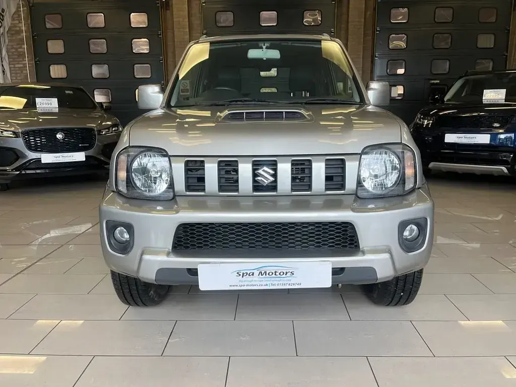 Used Suzuki Jimny SZ4 85 HP (62 kW) 2017 Silver SUV