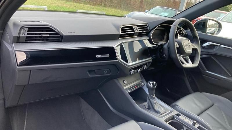 New Audi Q3 Black Edition 150 HP (110 kW) 2025 Blue SUV