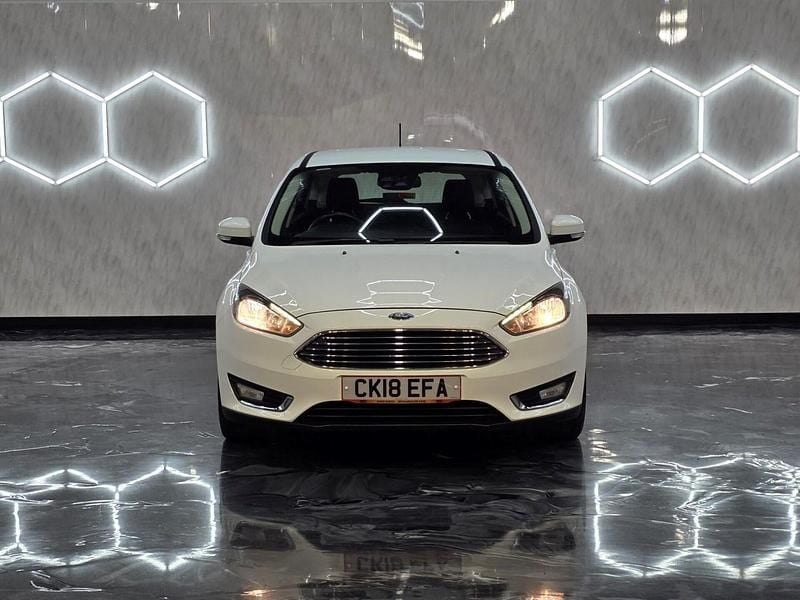 Used Ford Focus Titanium 125 HP (91 kW) 2018 White Hatchback