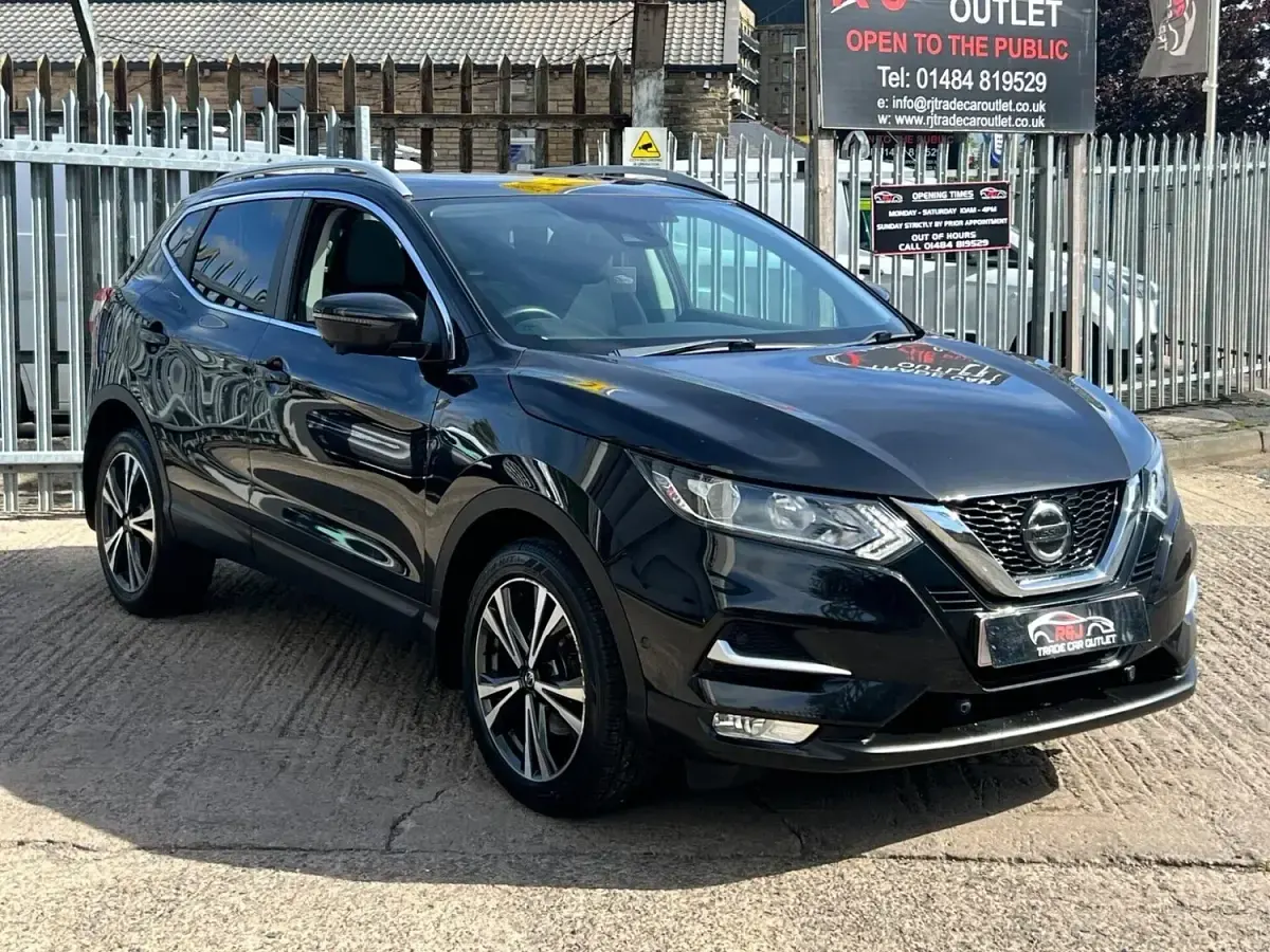 Used Nissan Qashqai N-Connecta 2019 Black SUV