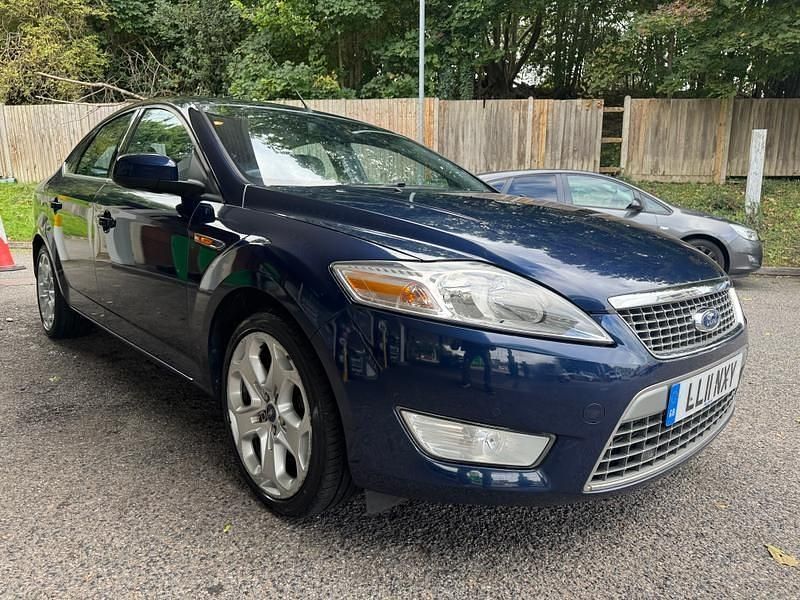 Begagnad Ford Mondeo Titanium 2011 Blå Halvkombi