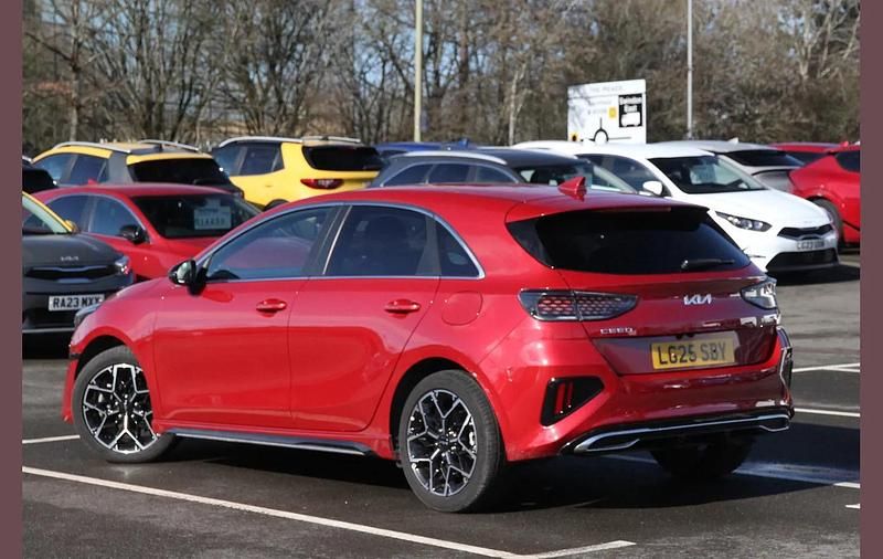 Used Kia Ceed GT-Line 138 HP (101 kW) 2025 Red Hatchback