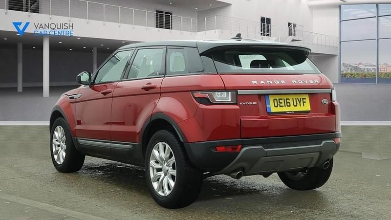 Used Land Rover Range Rover evoque SE 178 HP (130 kW) 2016 Red Estate
