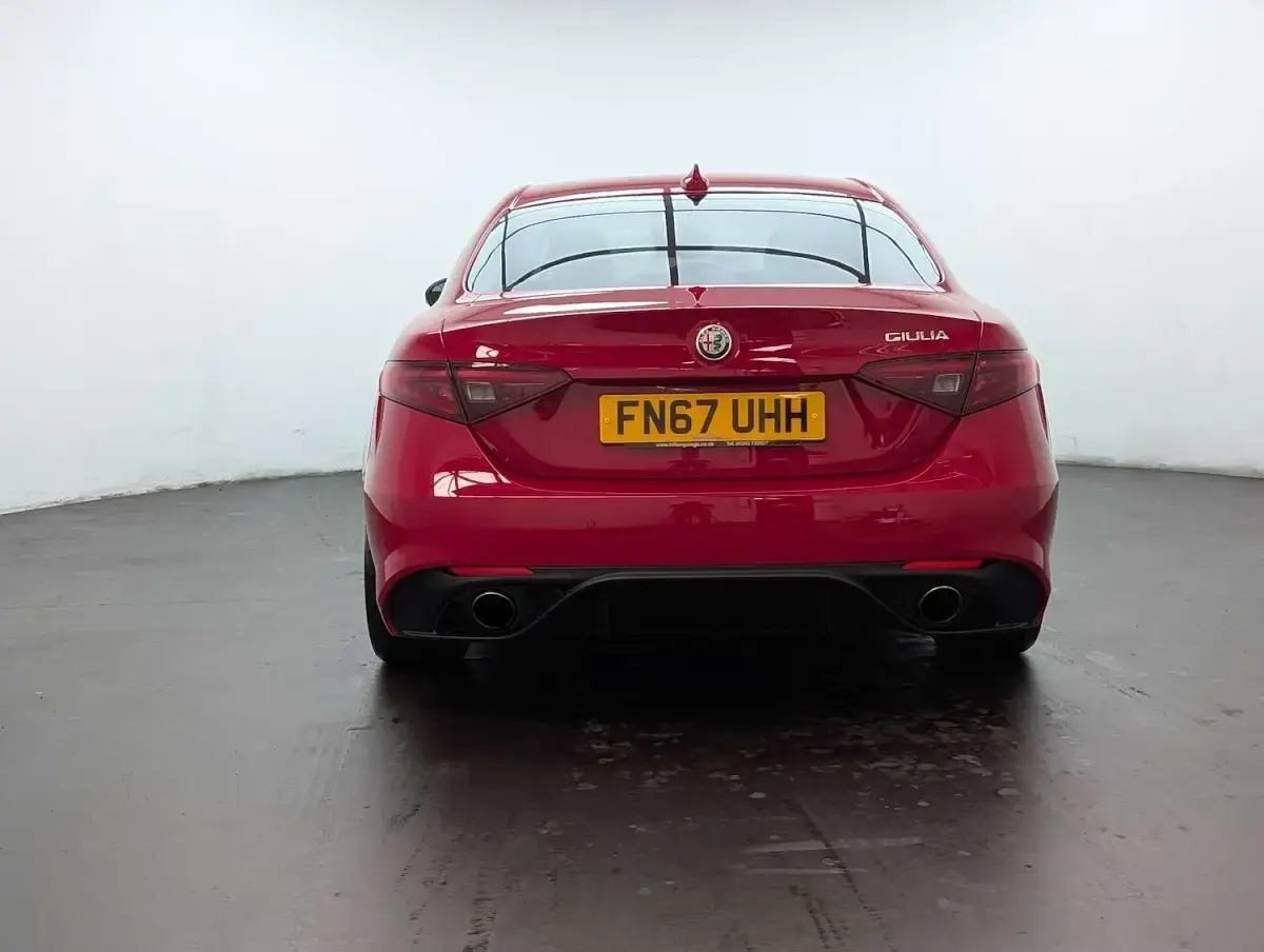 Used Alfa Romeo Giulia Veloce 280 HP (205 kW) 2017 Red Sedan