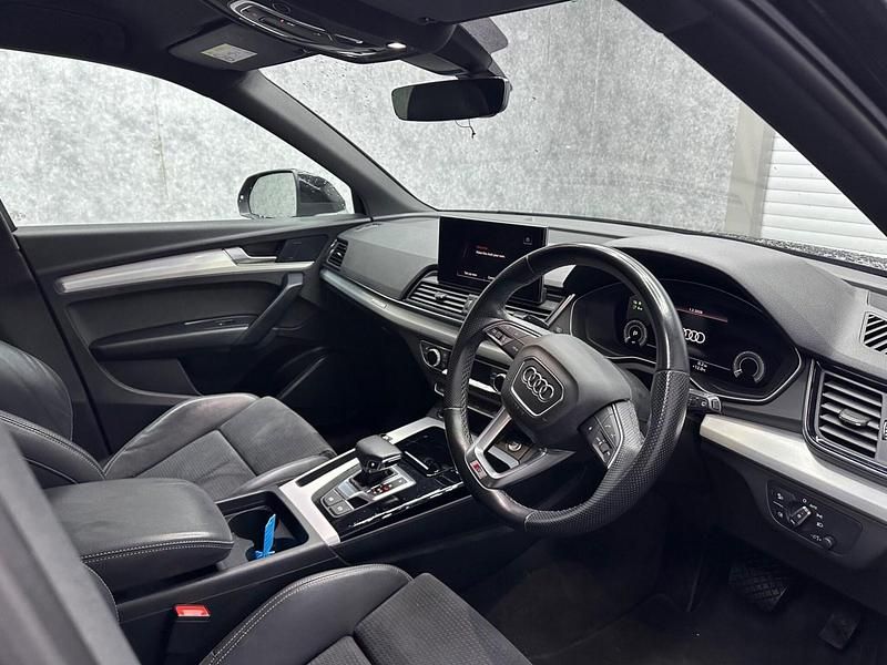 Begagnad Audi Q5 S-Line 2021 Svart SUV