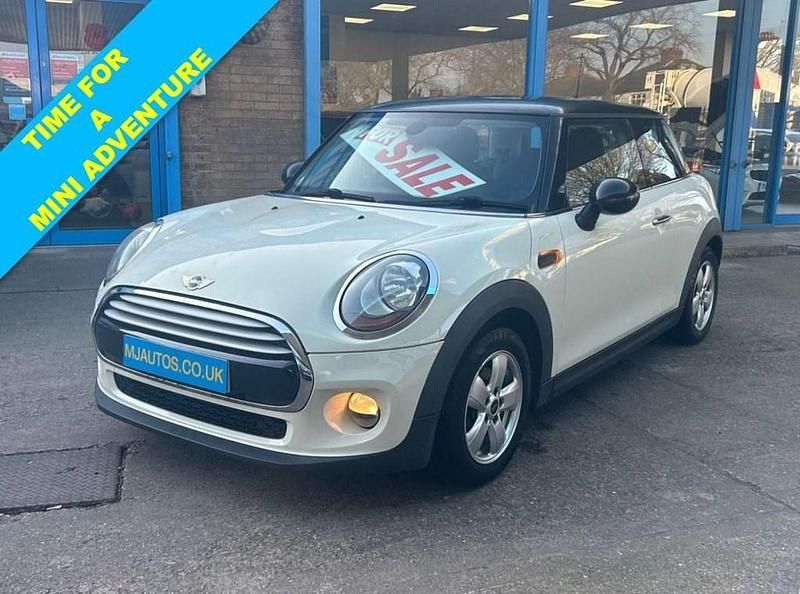Used Mini Cooper Hatch 136 HP (100 kW) 2014 White Hatchback