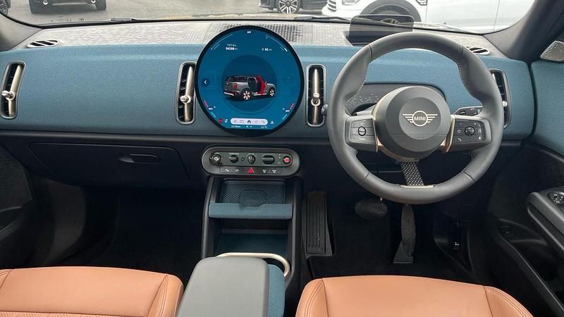 Used Mini Countryman Exclusive 168 HP (123 kW) 2025 Green SUV