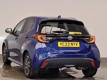 Used Toyota Yaris Hybrid Design 116 HP (85 kW) 2023 Blue Hatchback