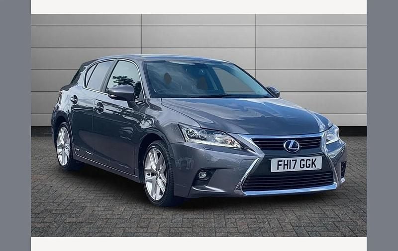Mercury grey Used 2017 Lexus CT200h Hatchback | £13,650 (A bit pricey) - Image 1/3