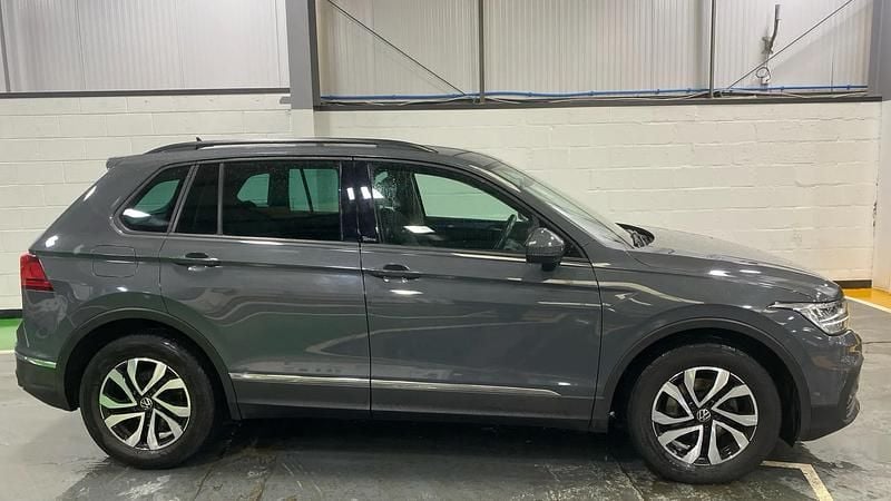 Used VW Tiguan Active 150 HP (110 kW) 2022 Grey SUV